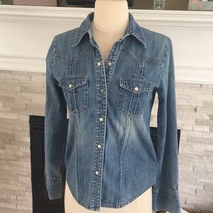 Gap Jean button down western shirt. Size Small